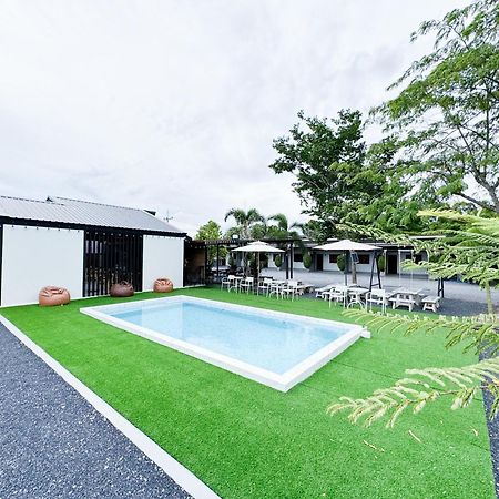 Peeranon Resort 坤西育府 外观 照片